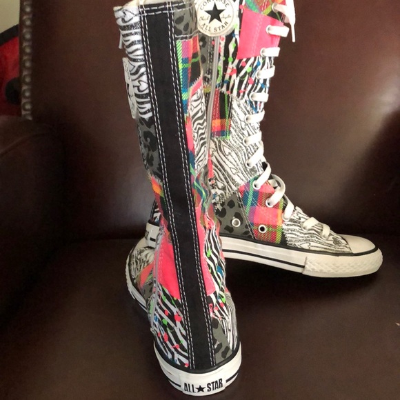 Converse Shoes - Rare . Chuck Taylor’s . All-Star . Mid - Calf